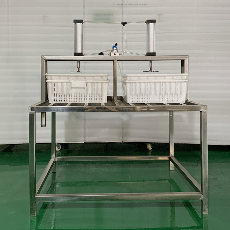 全自動(dòng)壓豆腐機(jī)